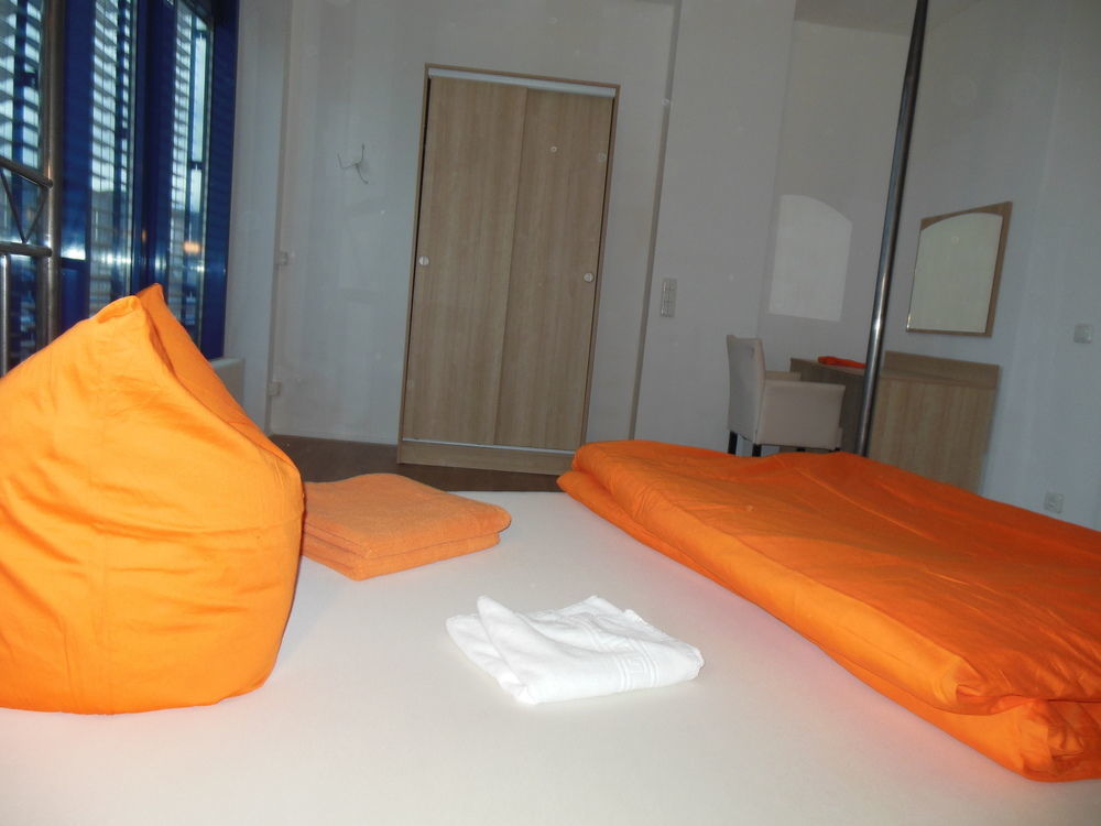 Lut10Her Sky-Fly Otel Leipzig Dış mekan fotoğraf